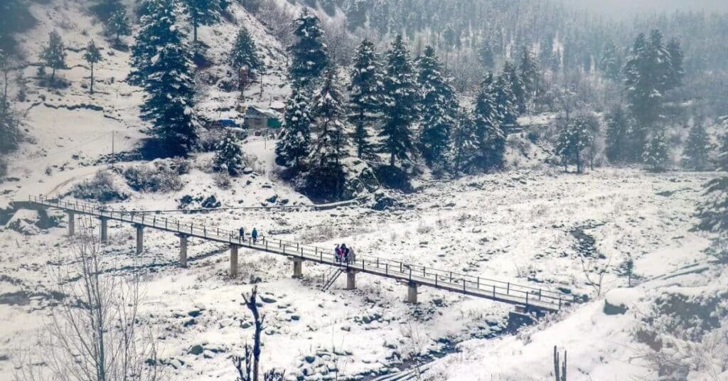 snowfall in Azad Kashmir