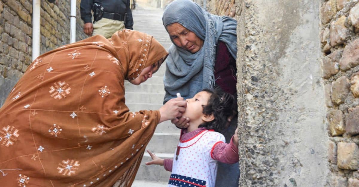 Govt announces 28% increase in salaries of Polio workers