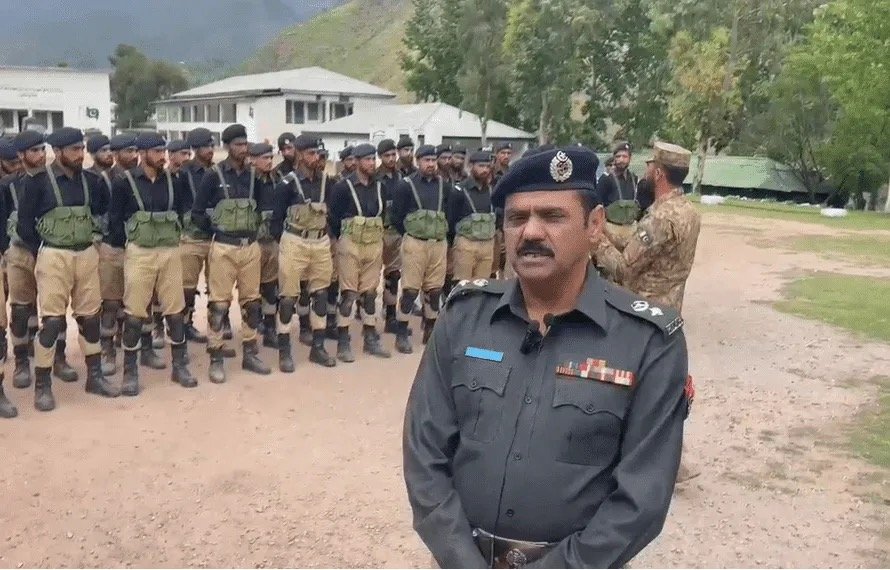 Pakistan army organizes modern training session for Jhelum police to combat terrorism