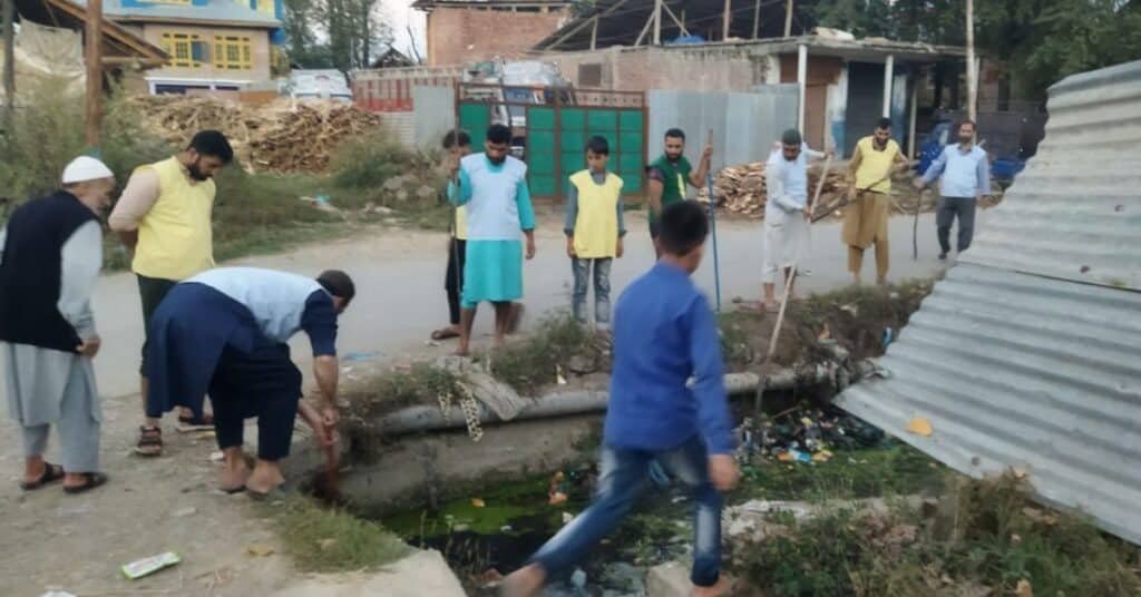 Drain cleaning drive