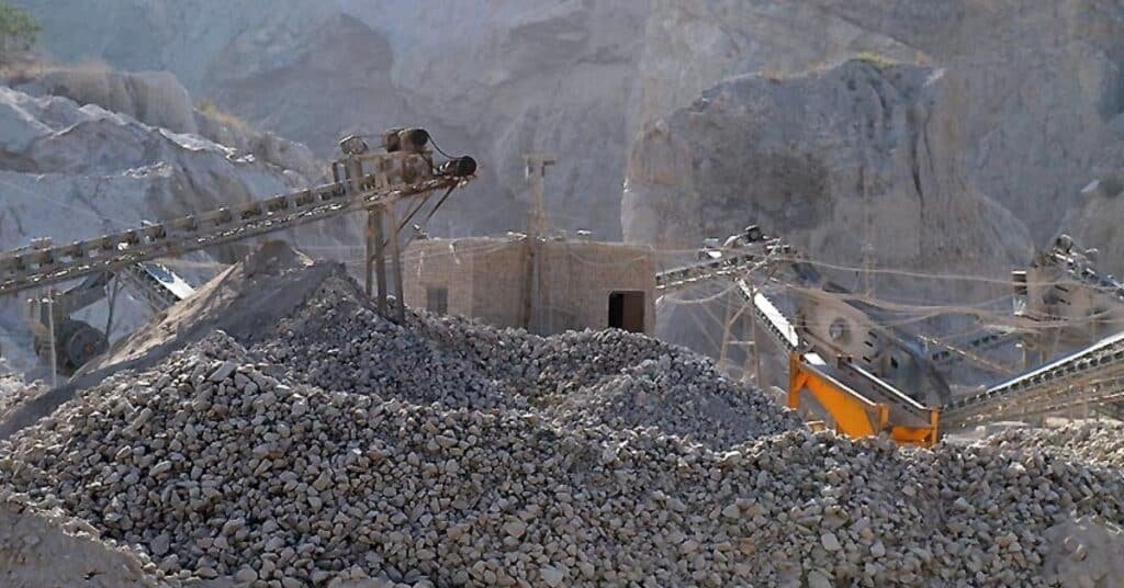 Supreme Court orders ignored as heavy machinery returns Shawai Nullah