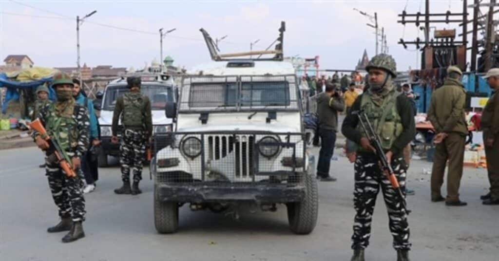 Siege and military operation in Kulgam, IIJOK persist for 10 consecutive days