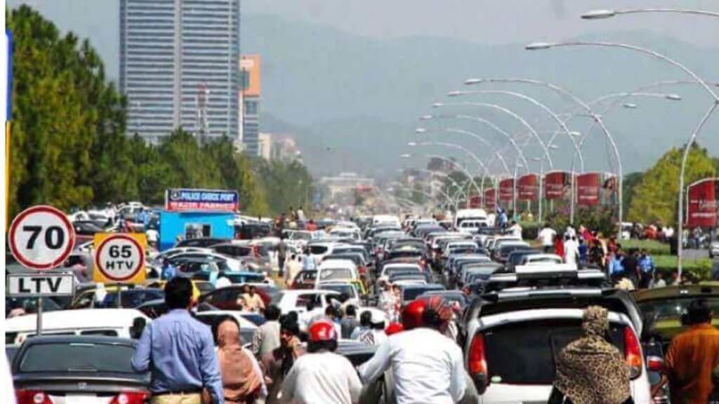 Islamabad traffic diversion plan announced for August 13, 14
