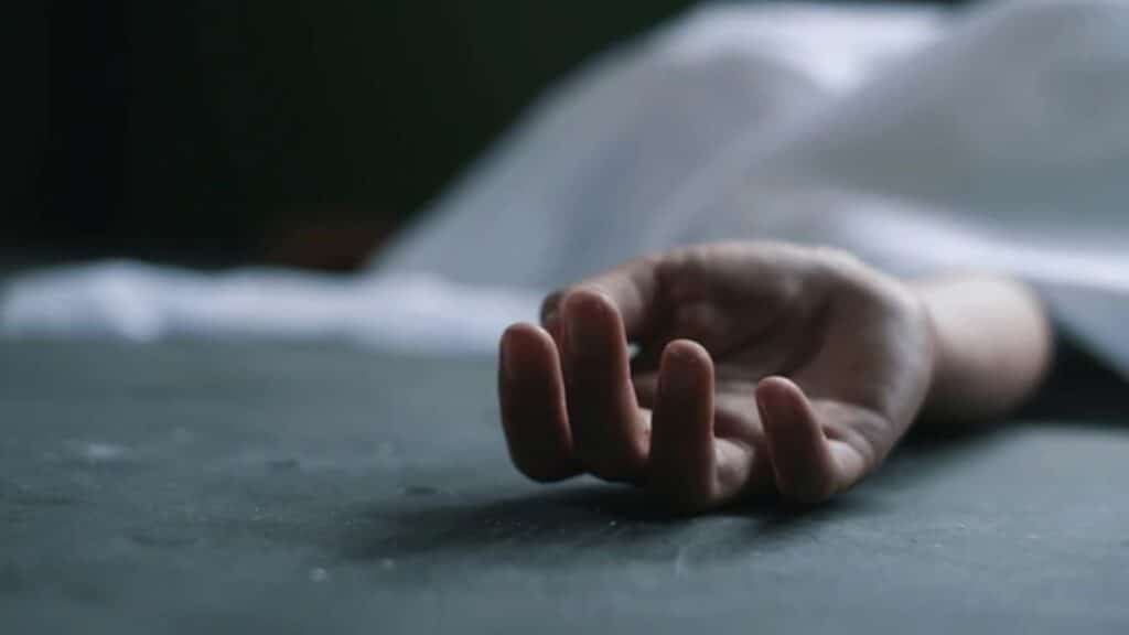 14-year-old girl dies after medical store owners injects wrong injection