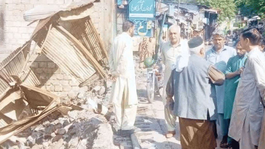 PPP leader demands full compensation for Chinari market fire victims