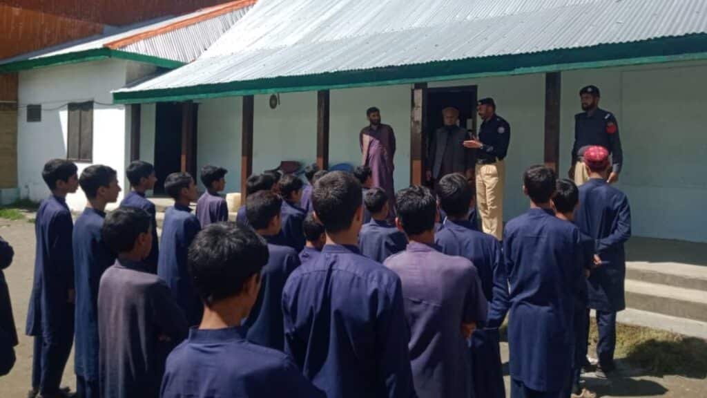 AJK Police launches awareness campaign to prevent drug abuse among students