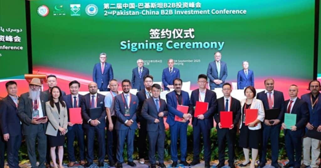 Pakistan, China sign 21 MoUs worth $4.2bn investment