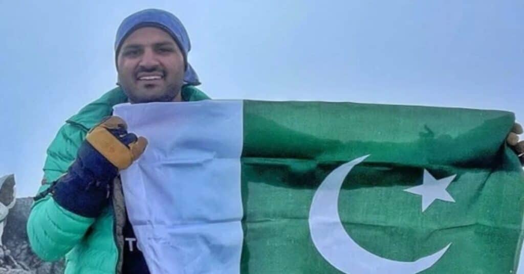Asad Ali Memon completes Seven Summits challenge