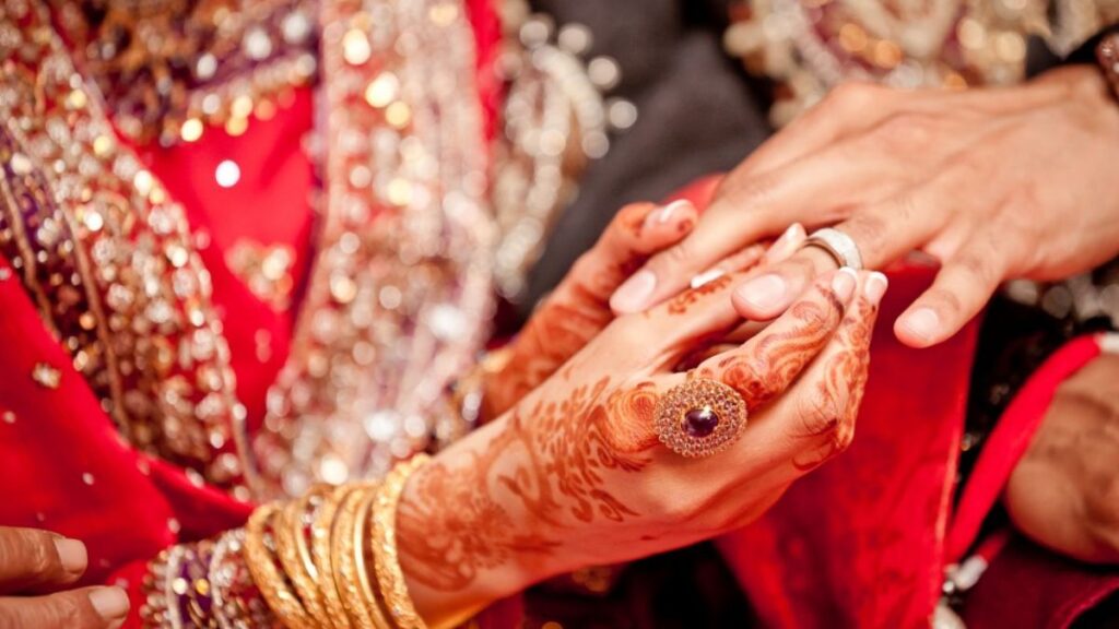 NADRA issues advisory for married Pakistani couples