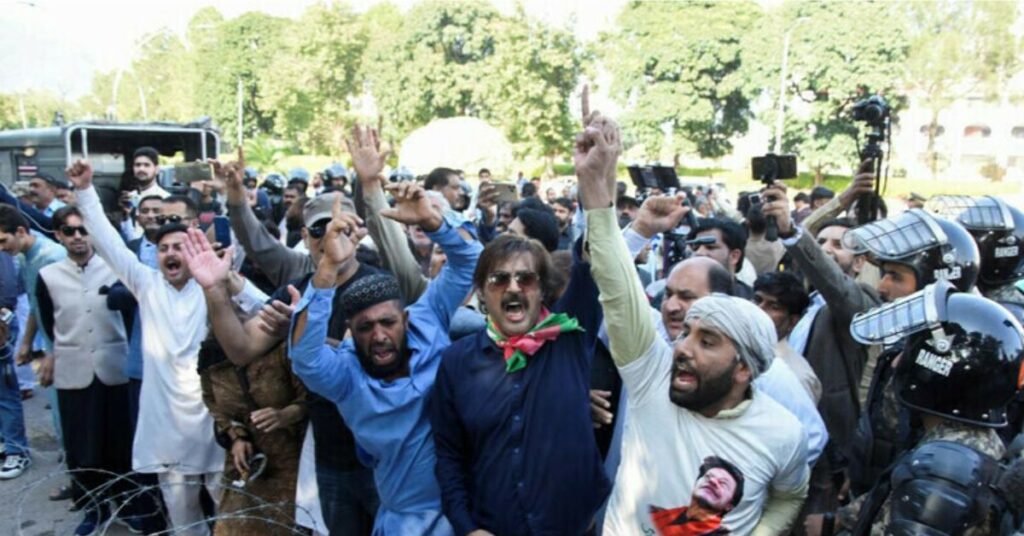 Police file case against PTI protestors for blockade, anti-state slogans