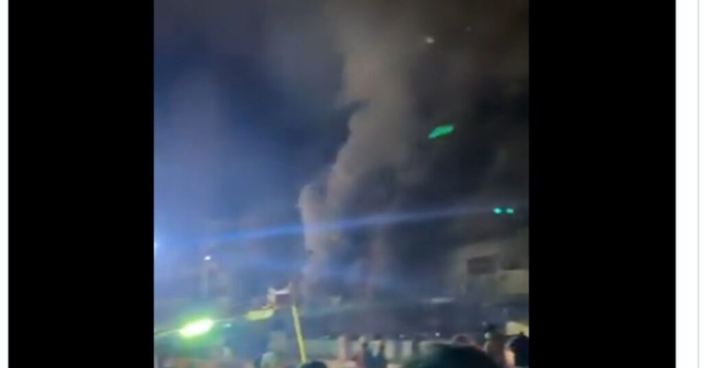 Fire erupts at MA Jinnah Road shopping plaza in Karachi; several trapped