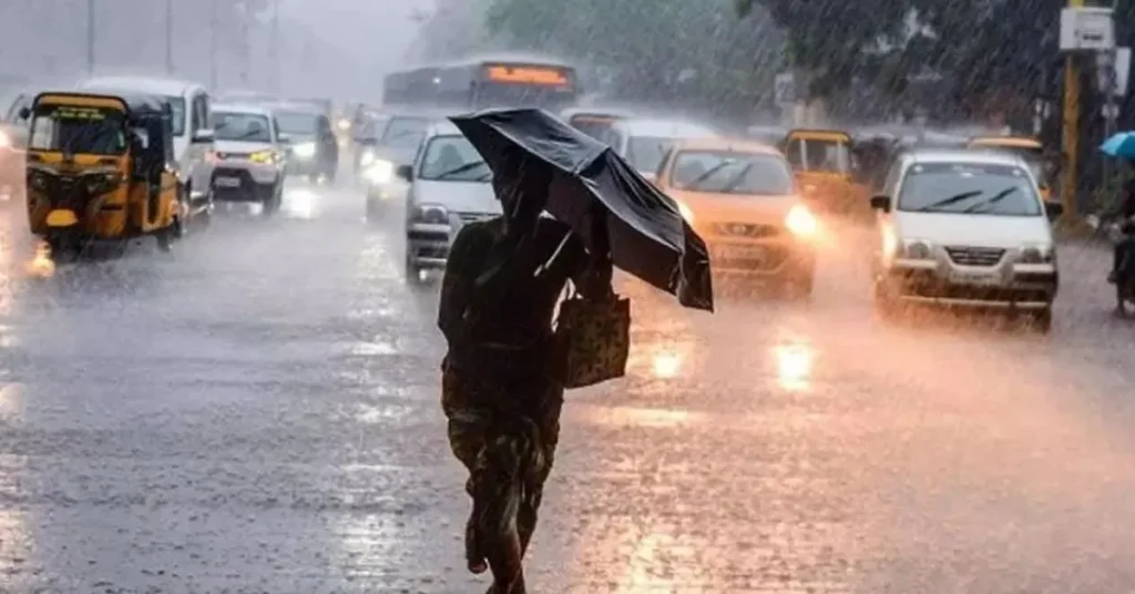 Weather update: Heavy rain lashes Islamabad, new spell enters Pakistan