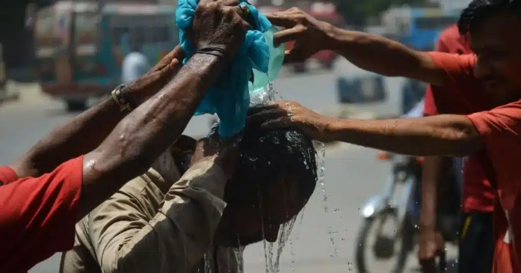 Weather update: PMD issues heat wave alert in Pakistan