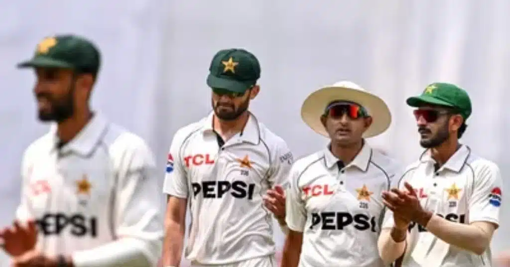 Pakistan face 8-point penalty and 40% fine over slow over-rate