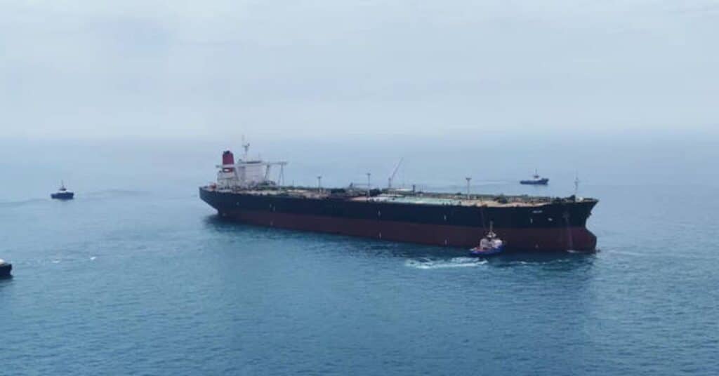 US hands seized Iranian ship, crew to Pakistan: reports