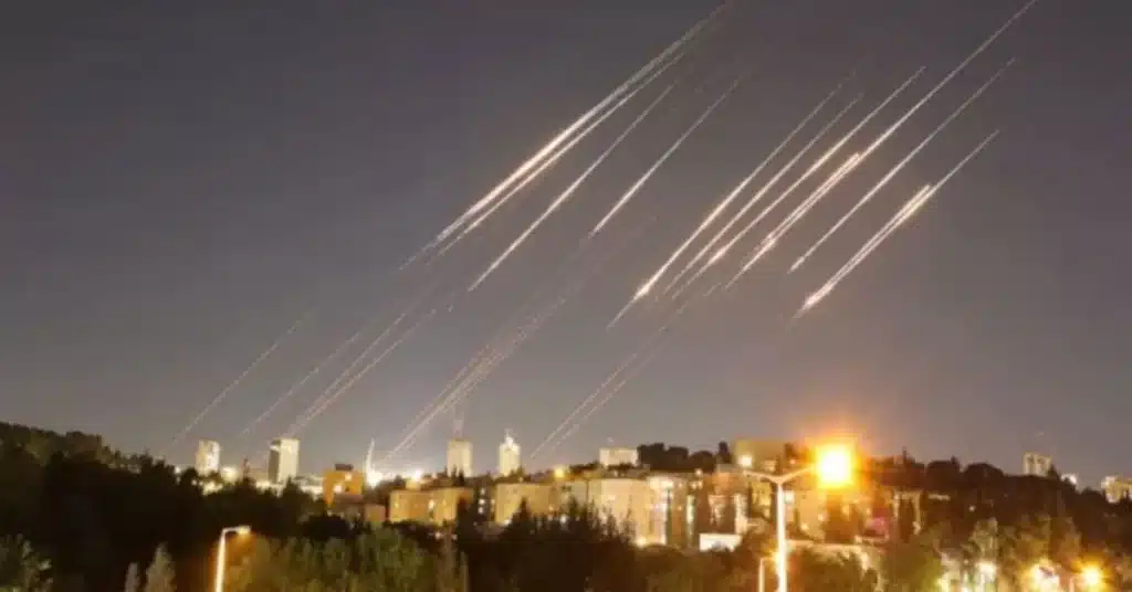 Israeli army claims fresh Iranian missile attacks after ceasefire