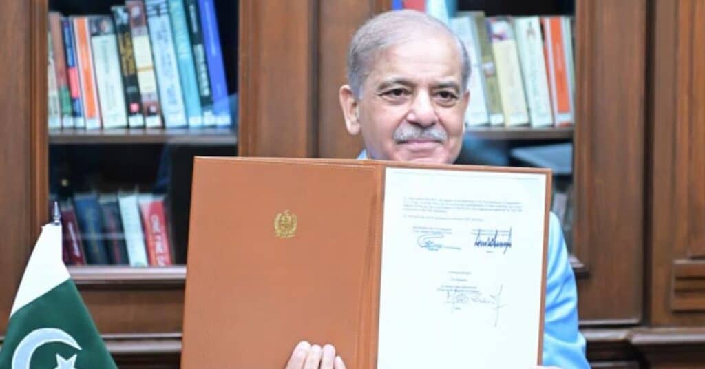 PM Shehbaz Sharif signs historic US-Iran ‘Islamabad MoU’ as mediator