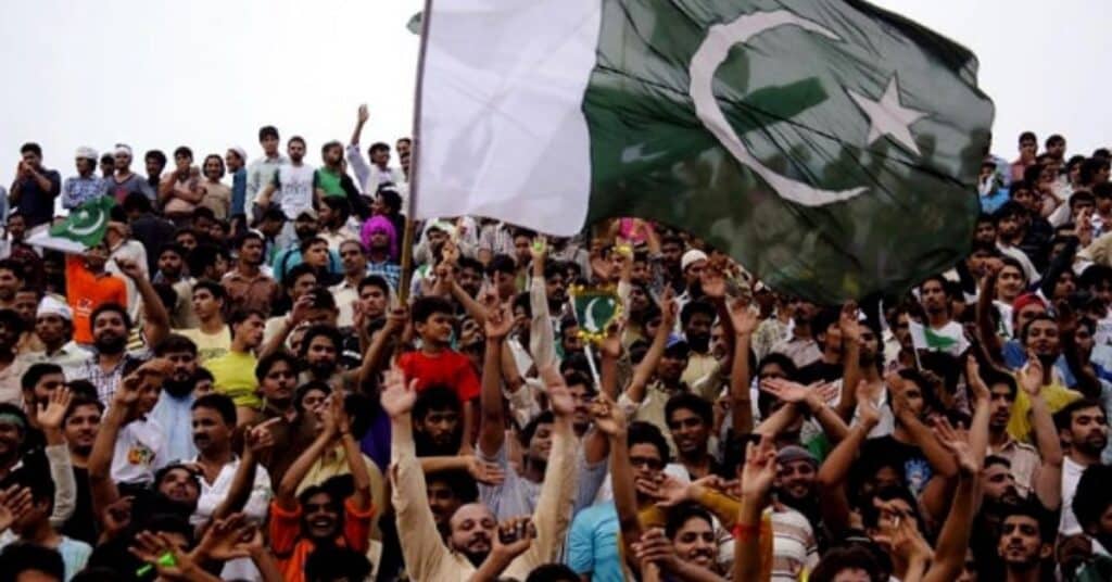 Govt forms ‘National Population Council’ to control population in Pakistan