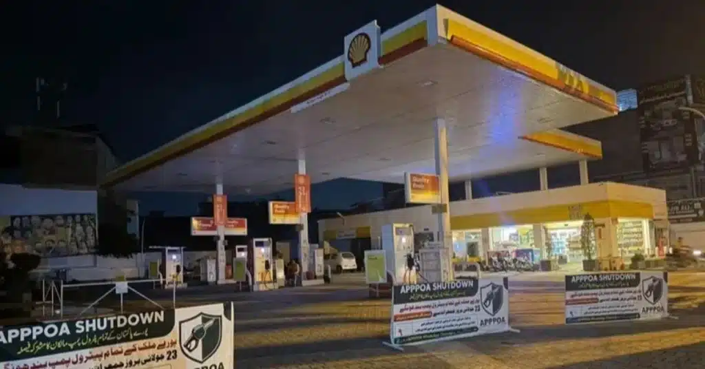 Petroleum dealers strike