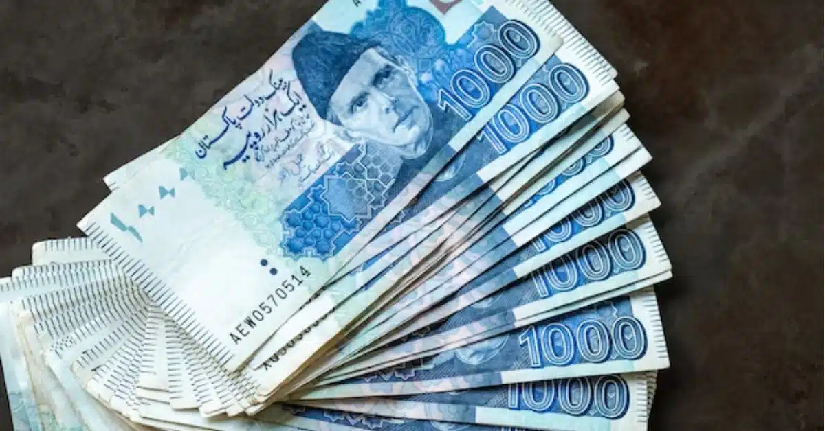 Federal employees earning under Rs40,700 to get special allowance