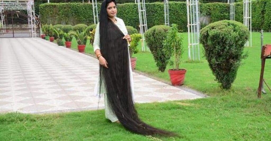 indian woman hair