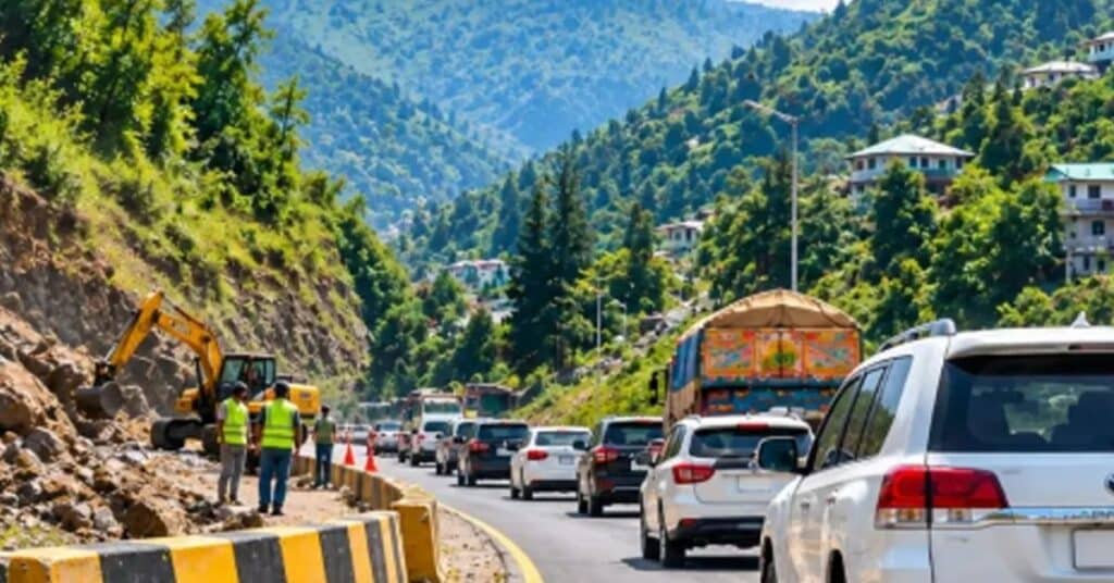 Kashmir Mor reopens after two-month closure, traffic restored