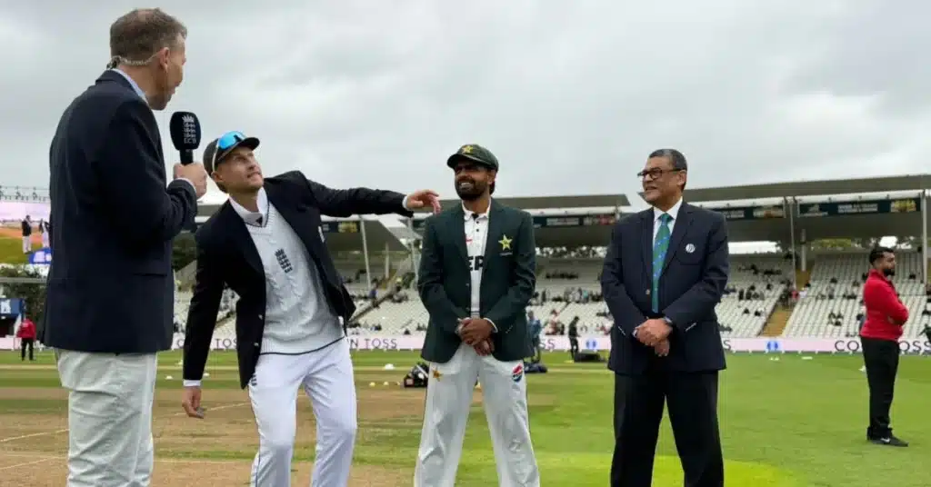 England vs Pakistan toss