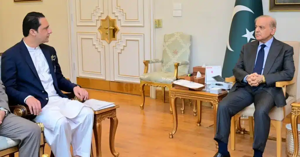 Iftikhar Gilani meets Shehbaz