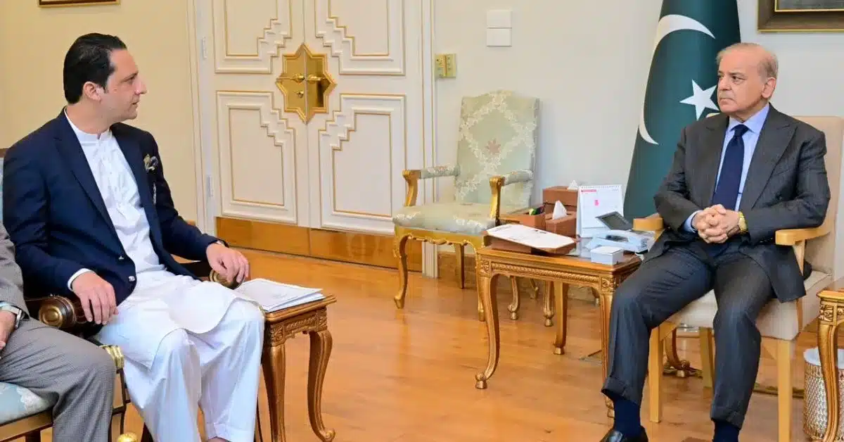 Iftikhar Gilani meets Shehbaz