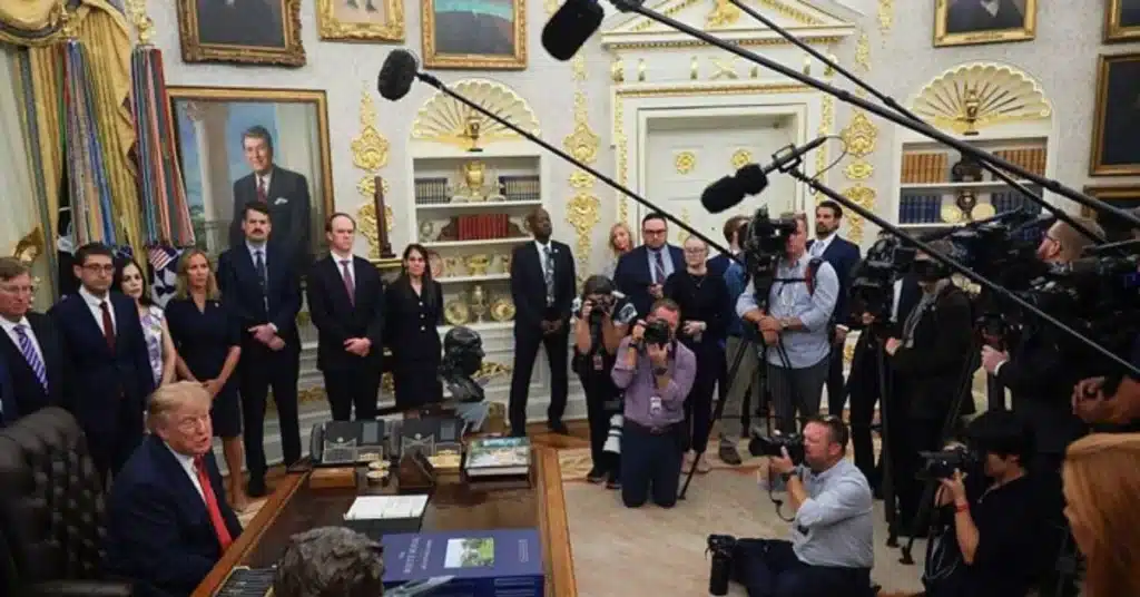 CNN, MSNBC and Politico regain access to White House after court action