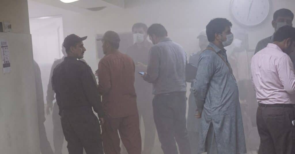 Fire breaks out in Sheikh Zayed Medical College Hospital during operation