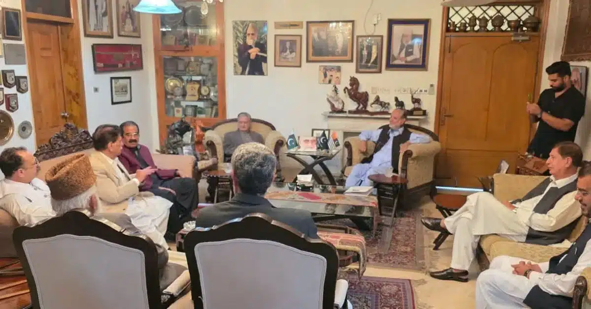 Senior AJK politicians call