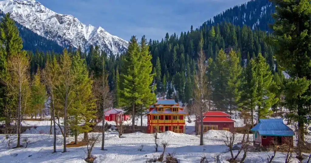 snow season in Neelum Valley