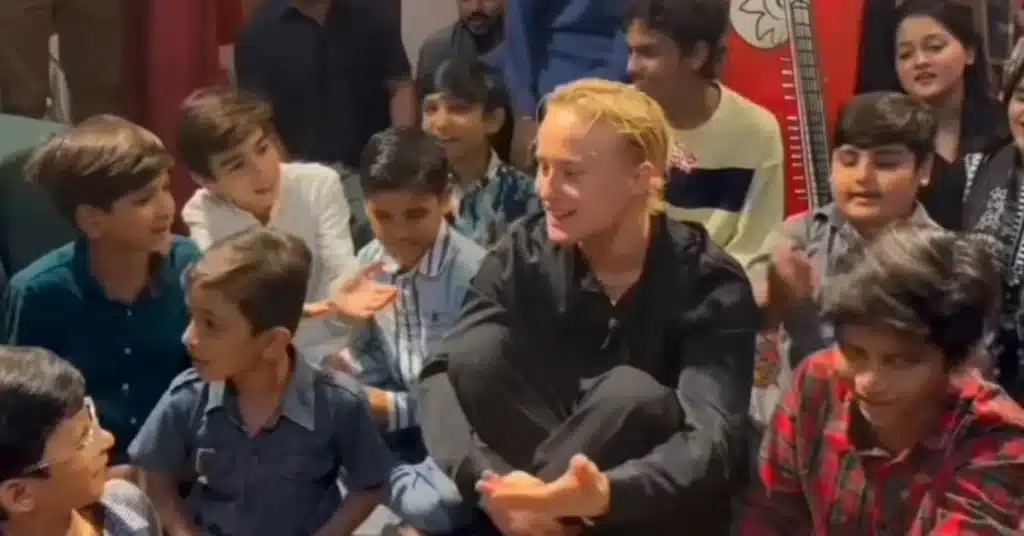 Surtaal Academy kids’ soulful singing with Norwegian musician wins hearts online